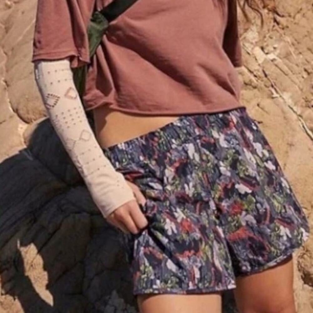 Free People Movement In The Wild Printed Shorts Supernova Combo Size M
